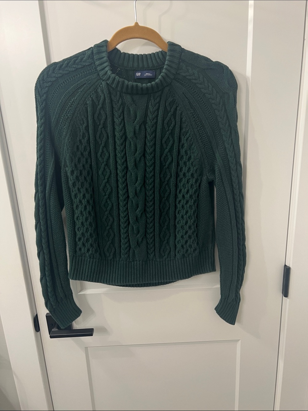 GAP Women's Dark Green Cable Crew Sweater